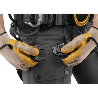 Страхувальна система Petzl ASTRO&reg; International Version Black/Yellow 70-93cm, black/yellow, 1, Повна обв'язка, Універсальні, Промислові системи, Київ, Харків, Одеса, Днiпро, Запоріжжя, Львів, Кривий Ріг, Вінниця, Полтава, Чернігів, Черкаси, Суми, Хмельницький, Чернівці, Рівне, Франція, Франція
